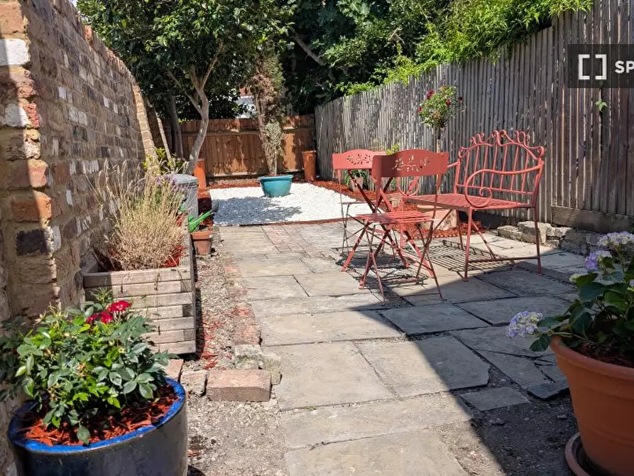 Immagine 17 di Appartamento in affitto  in Hillreach a Eltham