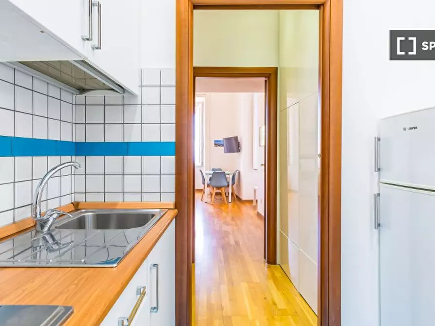 Immagine 6 di Appartamento in affitto  in Piazza San Luigi a Napoli