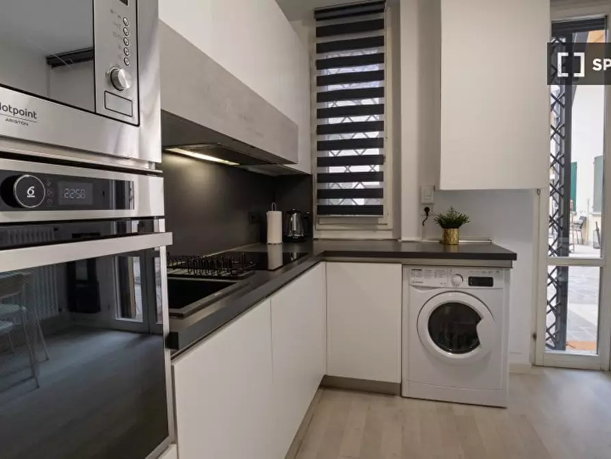 Immagine 3 di Ufficio in affitto  in Via Emilia Ponente a Bologna