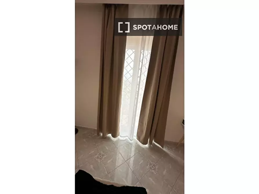 Immagine 4 di Camera condivisa in affitto  in Via del Pigneto a Roma