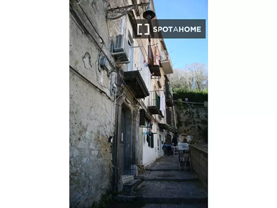 Immagine 16 di Appartamento in affitto  in Vico Pedamentina a San Martino a Napoli
