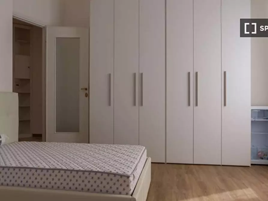Immagine 3 di Camera condivisa in affitto  in Viale San Gimignano a Milano
