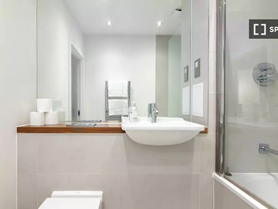 Immagine 2 di Appartamento in affitto  in Green Lanes a Hackney