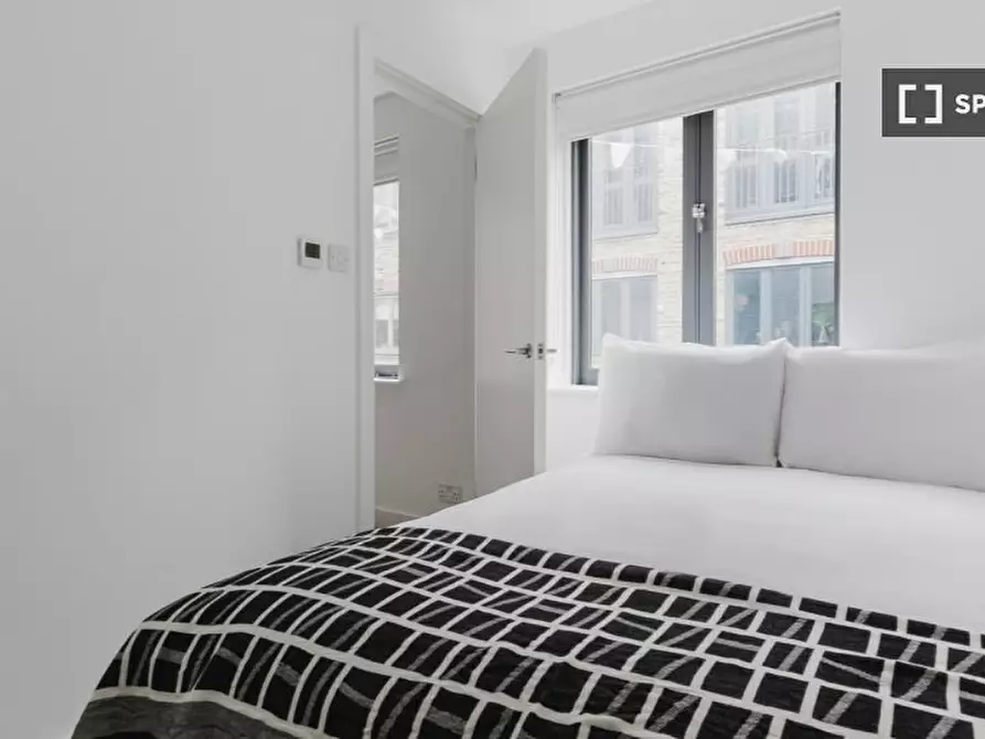 Immagine 12 di Appartamento in affitto  in Warren Mews a Camden Town