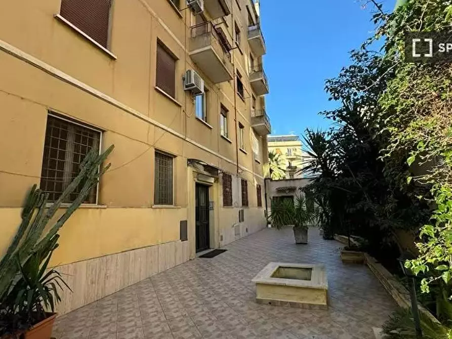 Immagine 11 di Appartamento in affitto  in Via dei Faggi a Roma