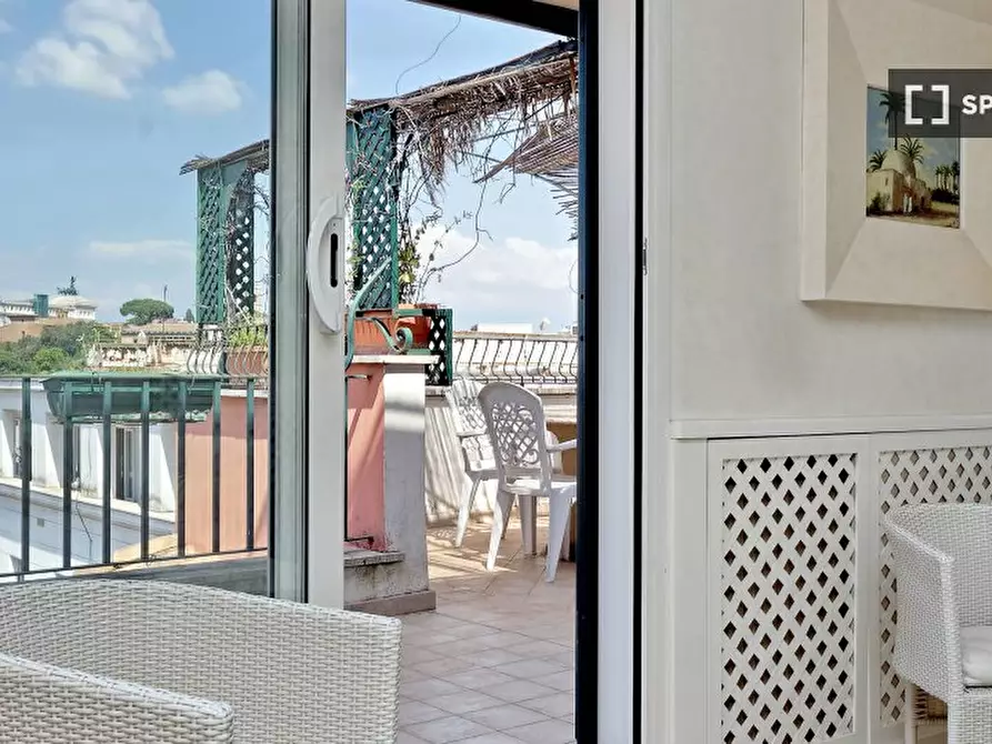 Immagine 5 di Appartamento in affitto  in Via della Botticella a Roma