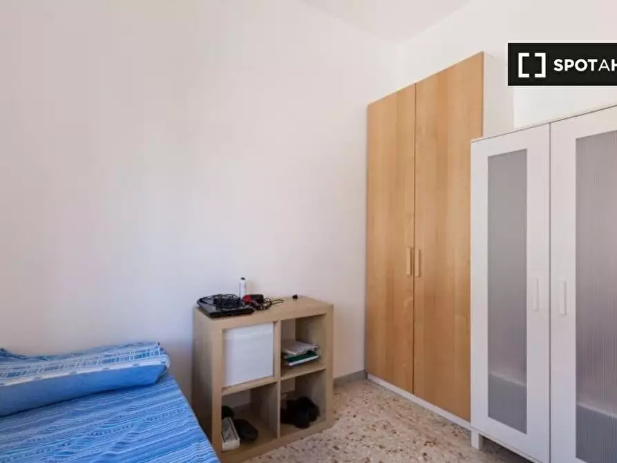 Immagine 16 di Camera condivisa in affitto  in Via Filippi, 00146 Roma RM, Italy a Roma