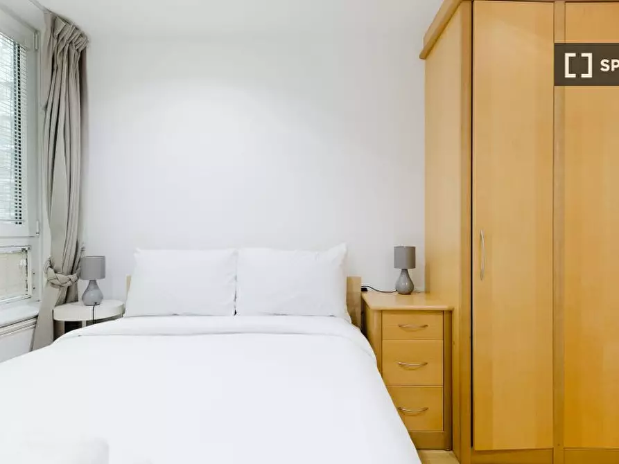 Immagine 2 di Appartamento in affitto  in St George Wharf a Lambeth