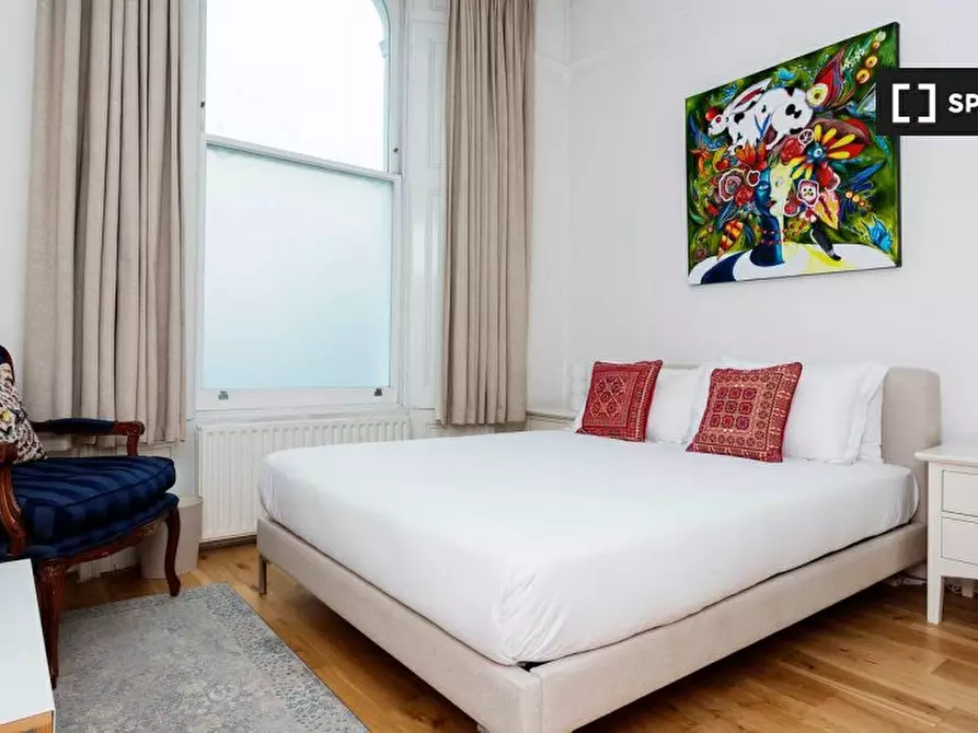 Immagine 6 di Appartamento in affitto  in Flat Campden Hill Gardens a Kensington