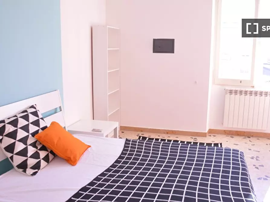 Immagine 2 di Camera condivisa in affitto  in Via dei Passeri a Cagliari