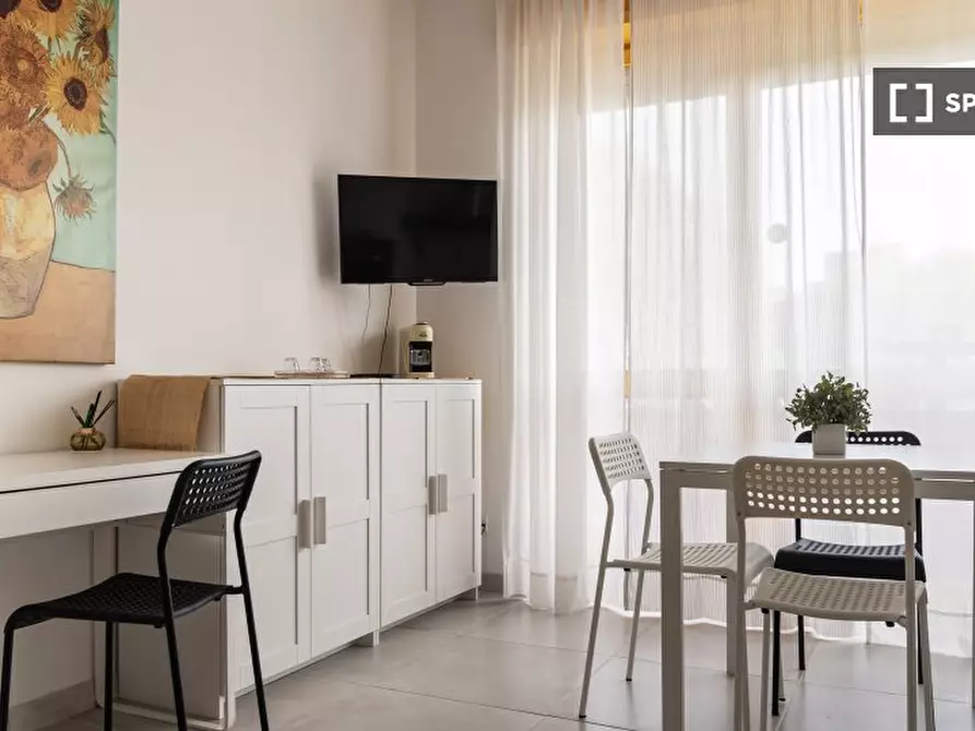 Immagine 9 di Ufficio in affitto  in Via Paul Valery a Milano