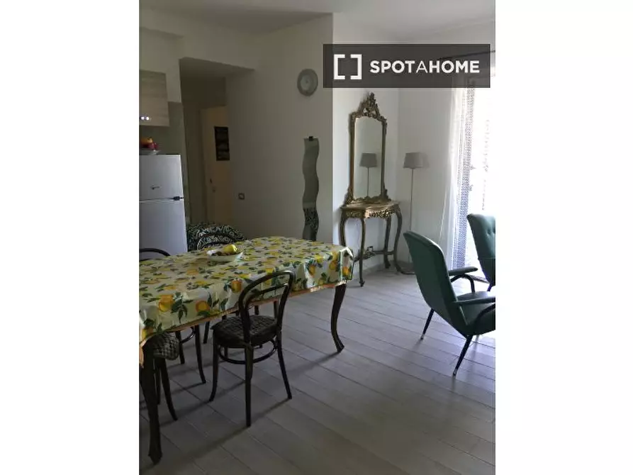 Immagine 5 di Camera condivisa in affitto  in Via di Bravetta a Roma