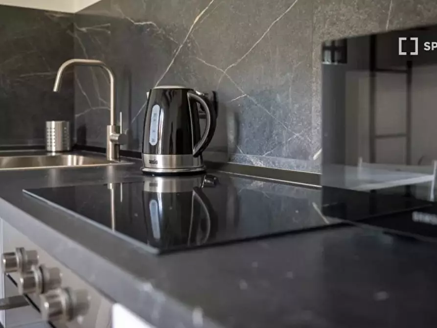 Immagine 5 di Ufficio in affitto  in Viale Bligny a Milano