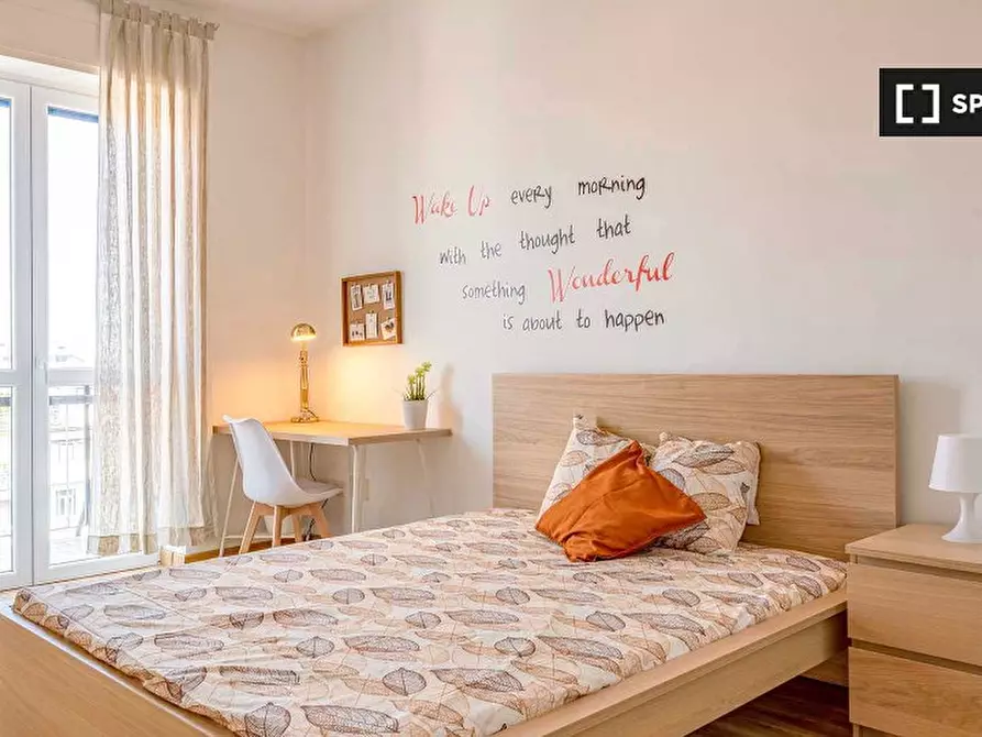 Immagine 1 di Camera condivisa in affitto  in Via Arcivescovo Romilli a Milano