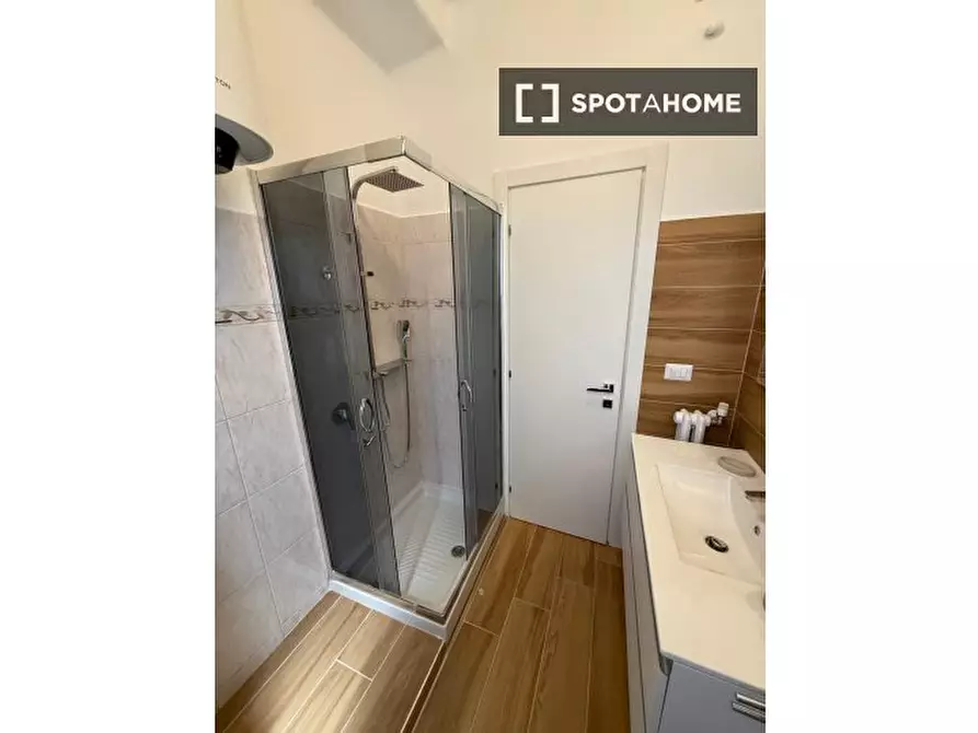 Immagine 4 di Appartamento in affitto  in Via Claterna a Roma