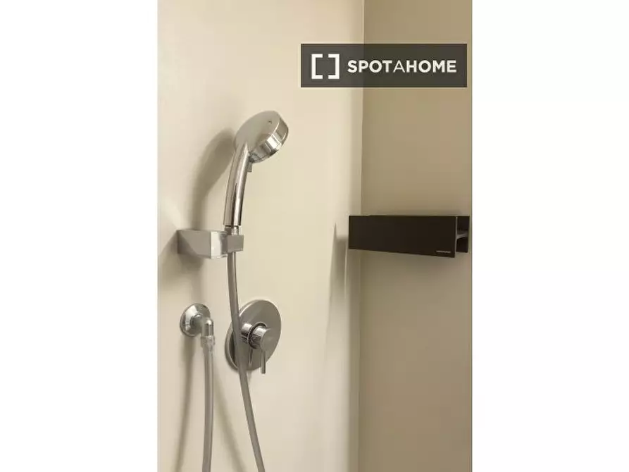 Immagine 13 di Appartamento in affitto  in Via Paolo Sarpi a Milano