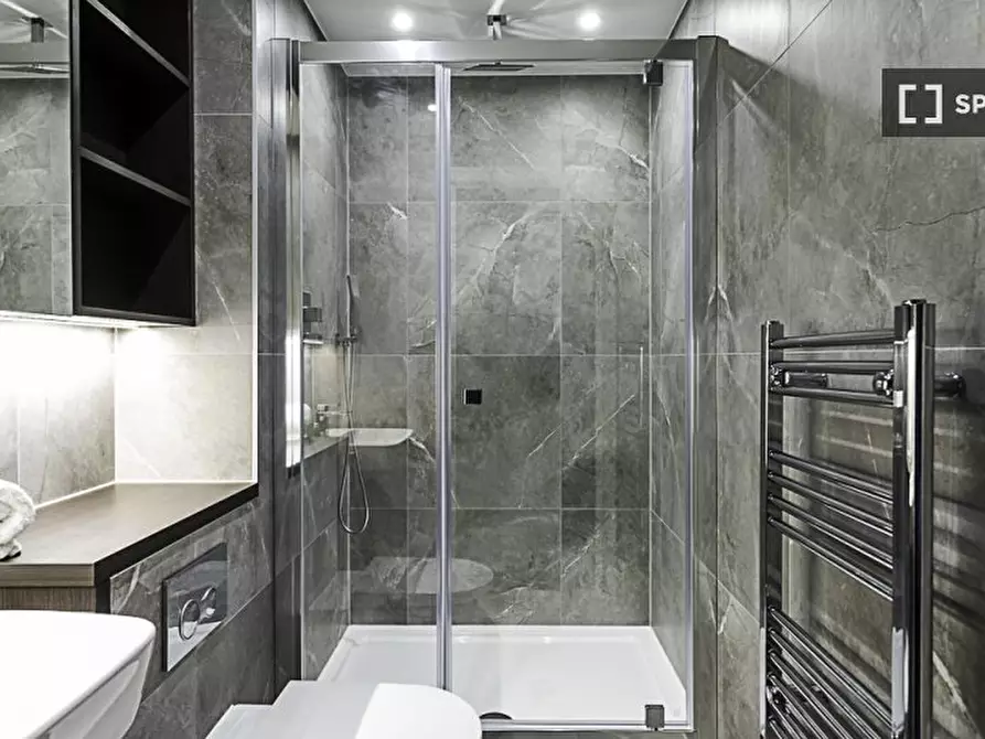 Immagine 19 di Appartamento in affitto  in Icon Tower a Ealing