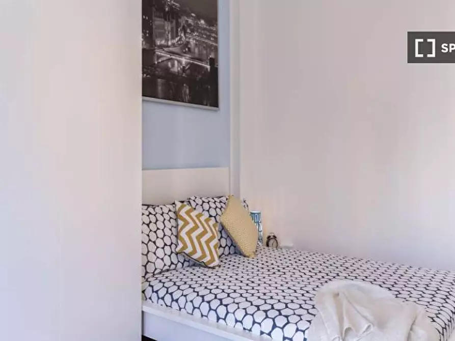 Immagine 3 di Camera condivisa in affitto  in Via delle Acacie Milan a Buccinasco