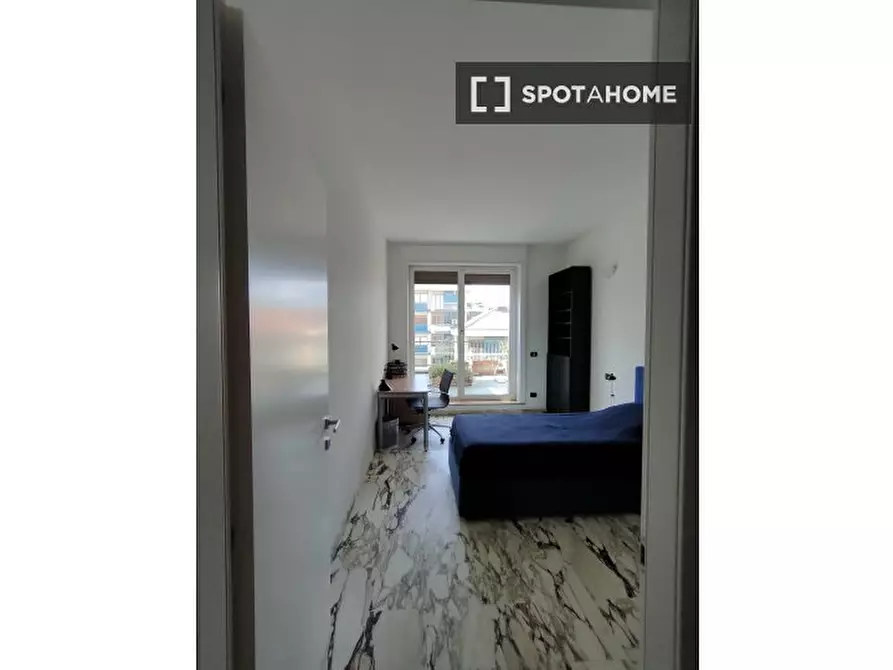 Immagine 5 di Camera condivisa in affitto  in Via Luigi Sacco a Milano