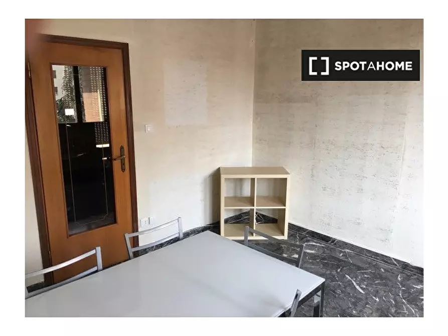 Immagine 5 di Camera condivisa in affitto  in Via Alfredo Protti a Bologna