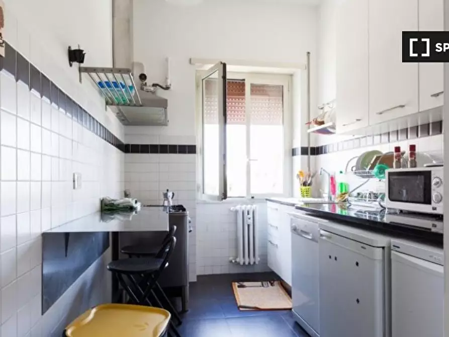 Immagine 4 di Camera condivisa in affitto  in Via Filippi, 00146 Roma RM, Italy a Roma