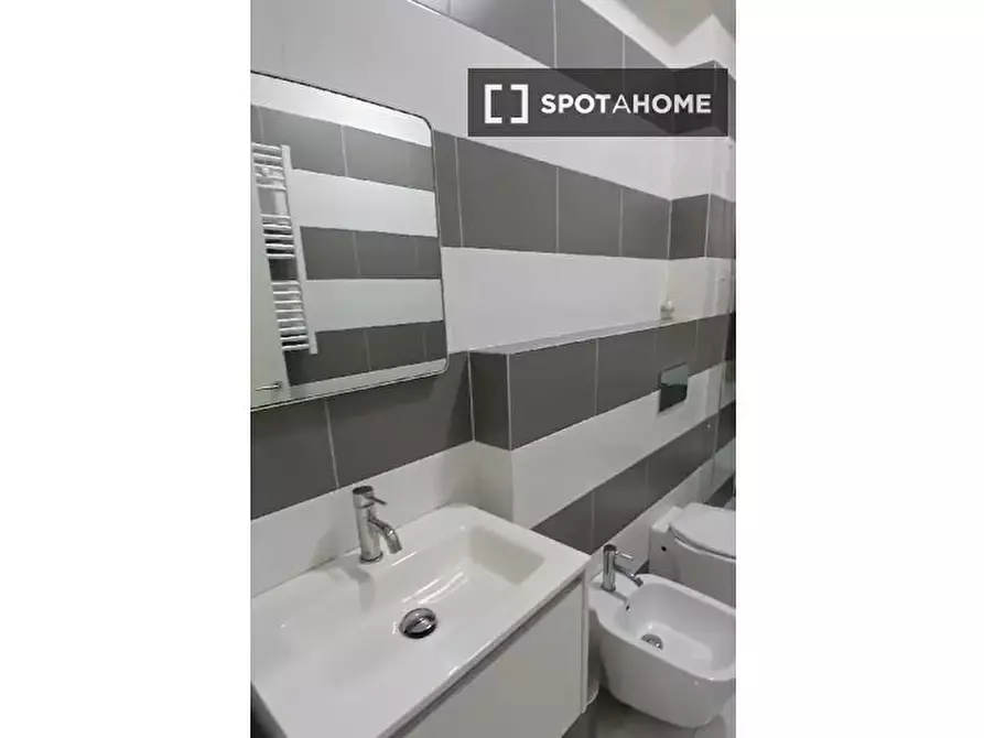 Immagine 3 di Appartamento in affitto  in Via Cesare de Lollis a Roma