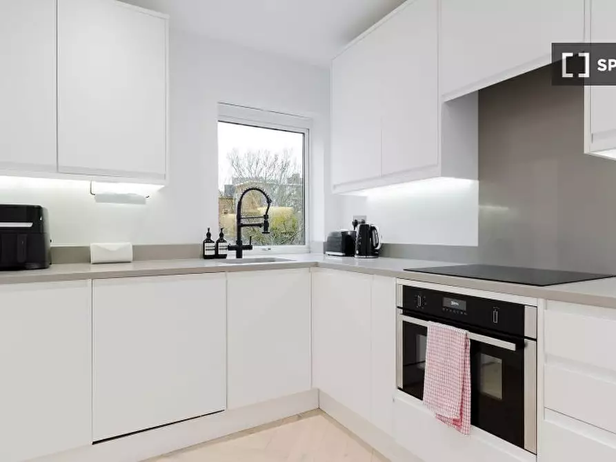 Immagine 17 di Appartamento in affitto  in Mill Pond Close a Lambeth