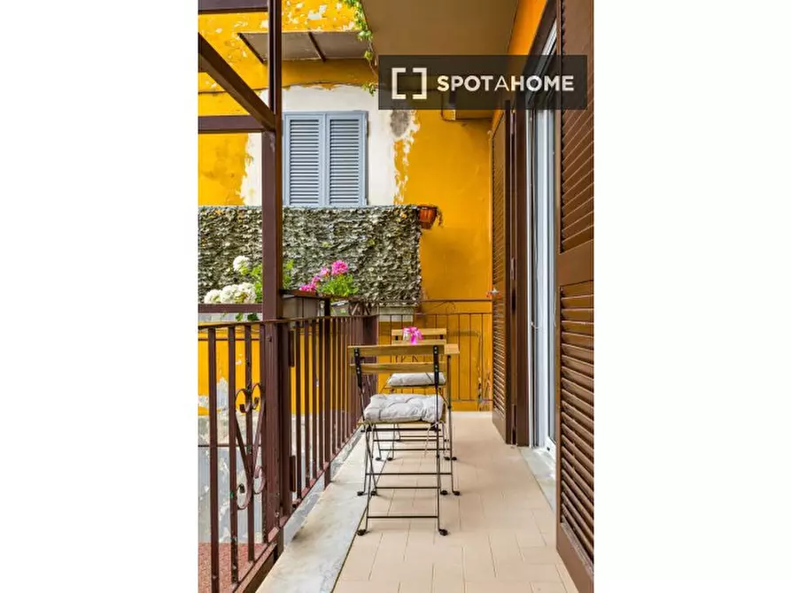 Immagine 15 di Appartamento in affitto  in Via Nuova San Rocco a Napoli