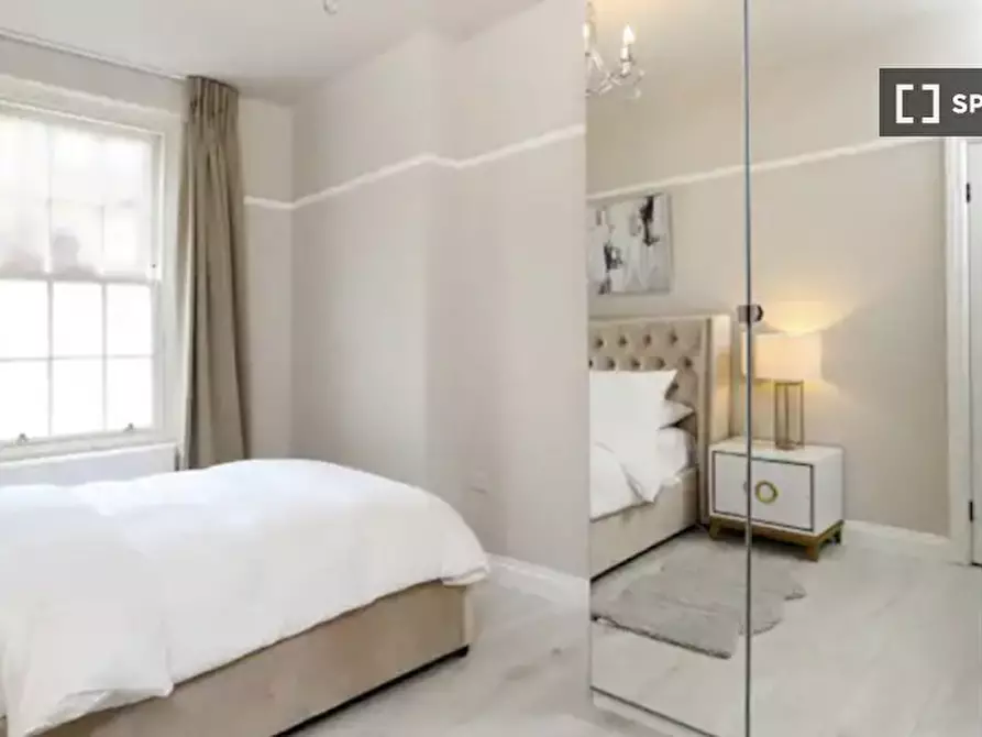 Immagine 10 di Appartamento in affitto  in Causton St a 