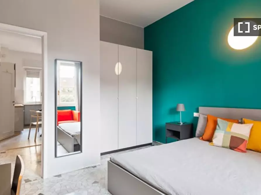 Immagine 2 di Camera condivisa in affitto  in Viale Vittorio Veneto a Milano