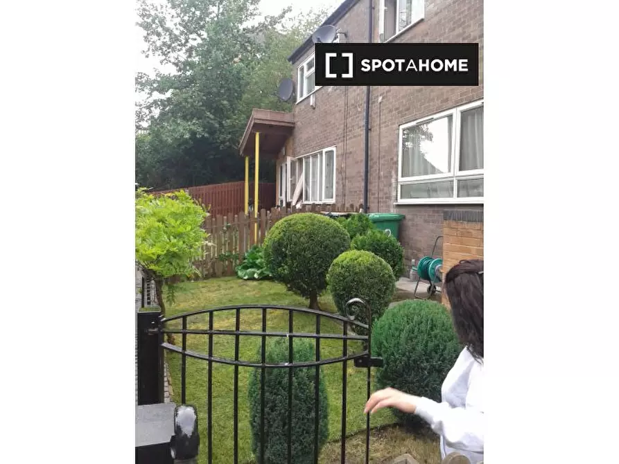 Immagine 19 di Camera condivisa in affitto  in Lorne Walk a 