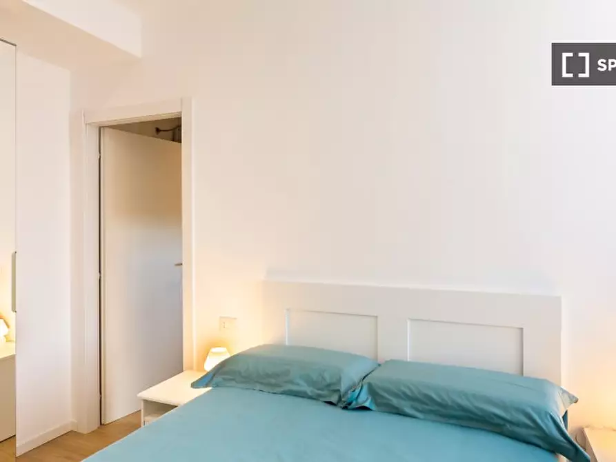 Immagine 17 di Appartamento in affitto  in Viale Nazario Sauro a Milano