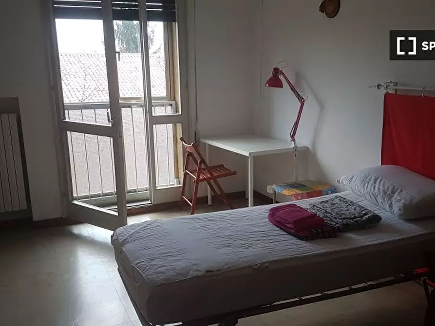 Immagine 3 di Camera condivisa in affitto  in Via Franzela a Padova