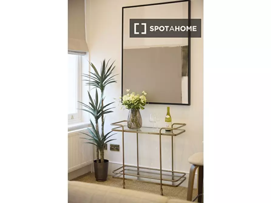 Immagine 17 di Appartamento in affitto  in Westgate Terrace a Kensington
