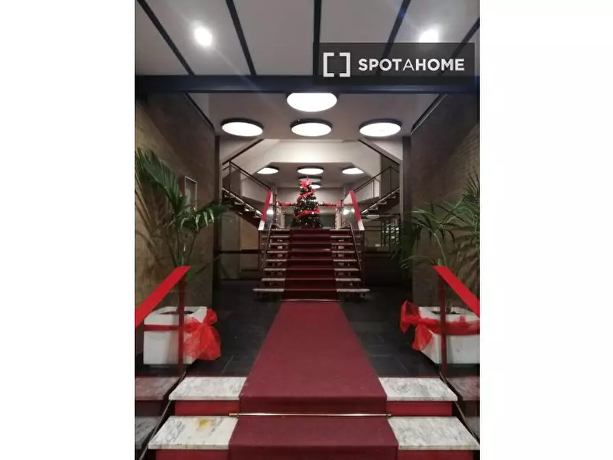 Immagine 18 di Ufficio in affitto  in Piazza Addis Abeba a Roma