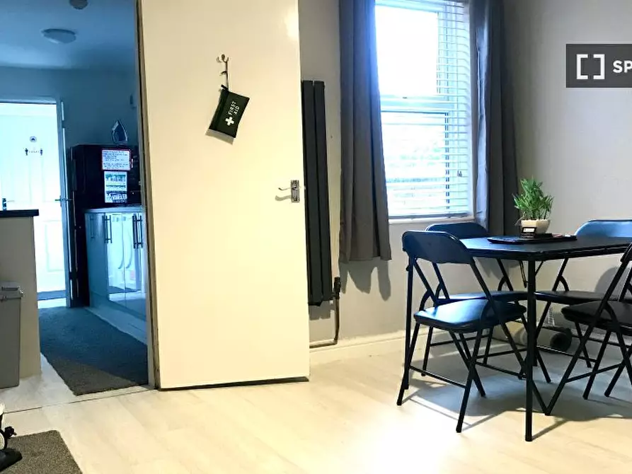 Immagine 1 di Appartamento in affitto  in Harcourt Rd a 