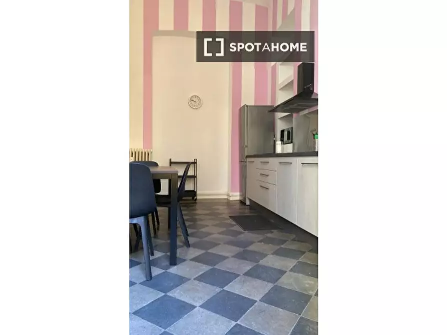 Immagine 2 di Camera condivisa in affitto  in Via Goffredo Casalis a Torino