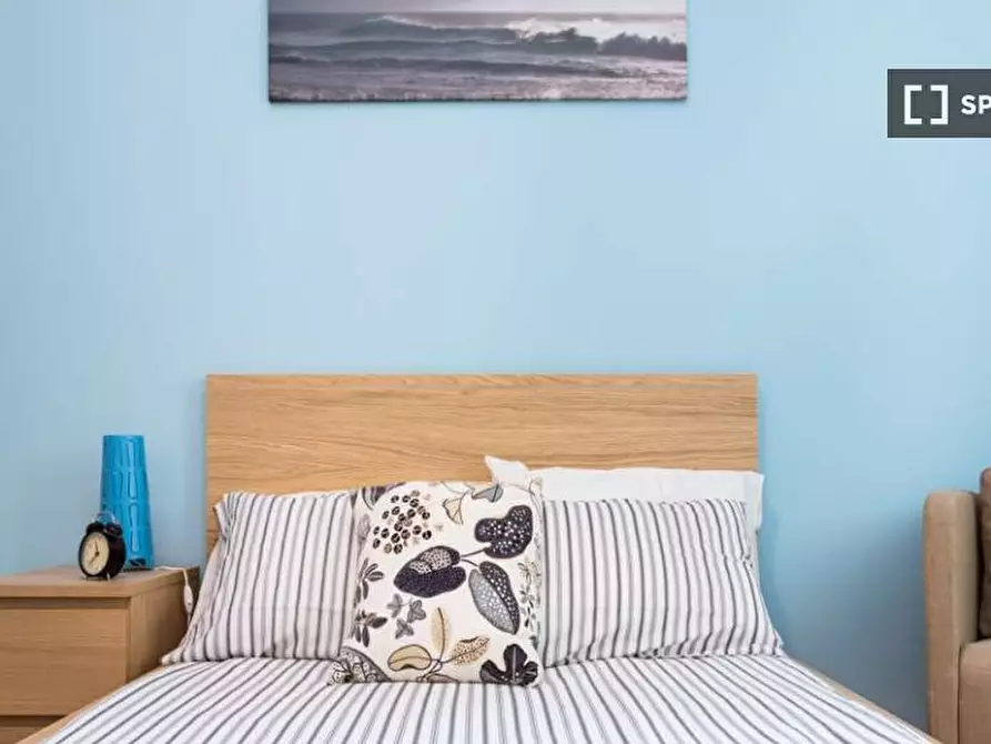 Immagine 1 di Camera condivisa in affitto  in Via Melchiorre Gioia a Milano