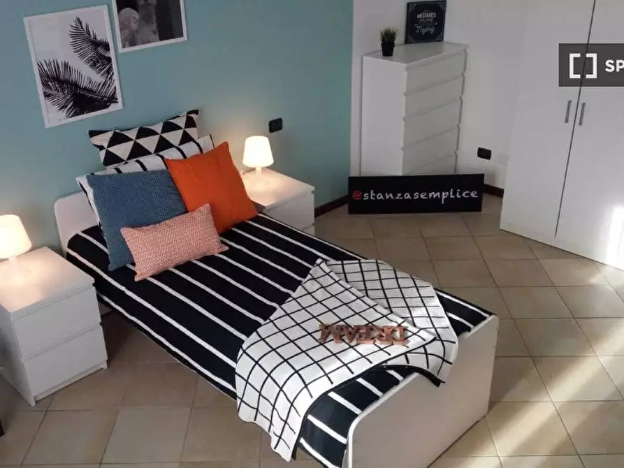 Immagine 1 di Camera condivisa in affitto  in Cesare Battisti a Brescia