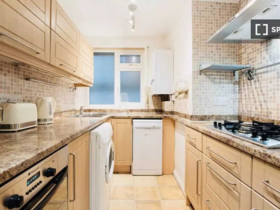 Immagine 16 di Appartamento in affitto  in Finchley Rd a Camden Town