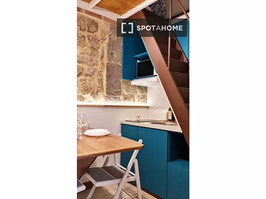 Immagine 6 di Appartamento in affitto  in Via S. Pellegrino a Napoli