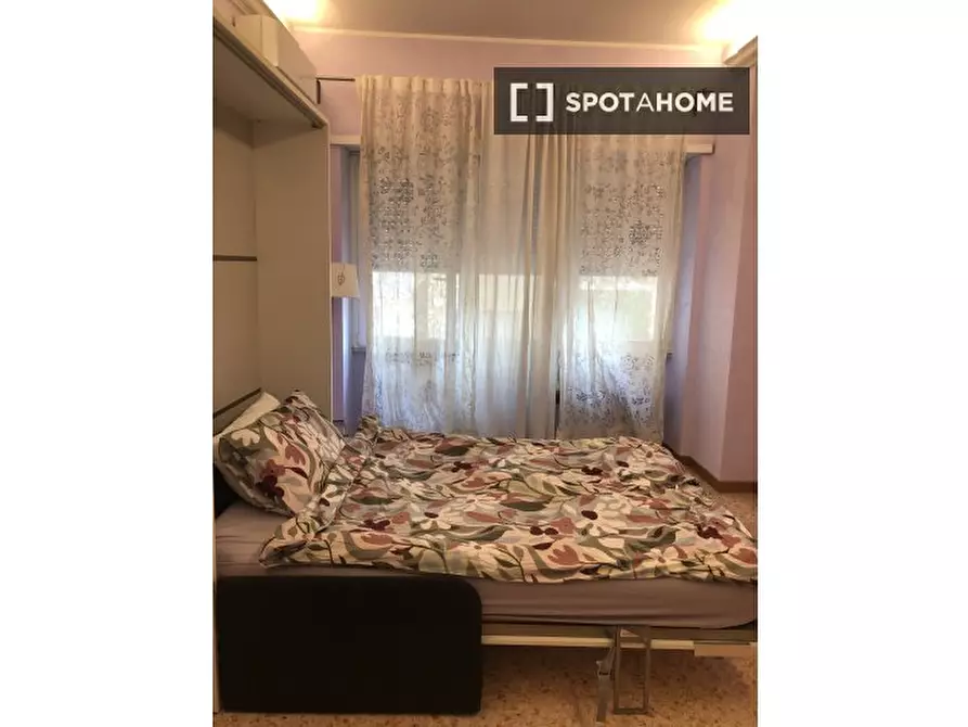 Immagine 4 di Camera condivisa in affitto  in Via Cipro a Roma