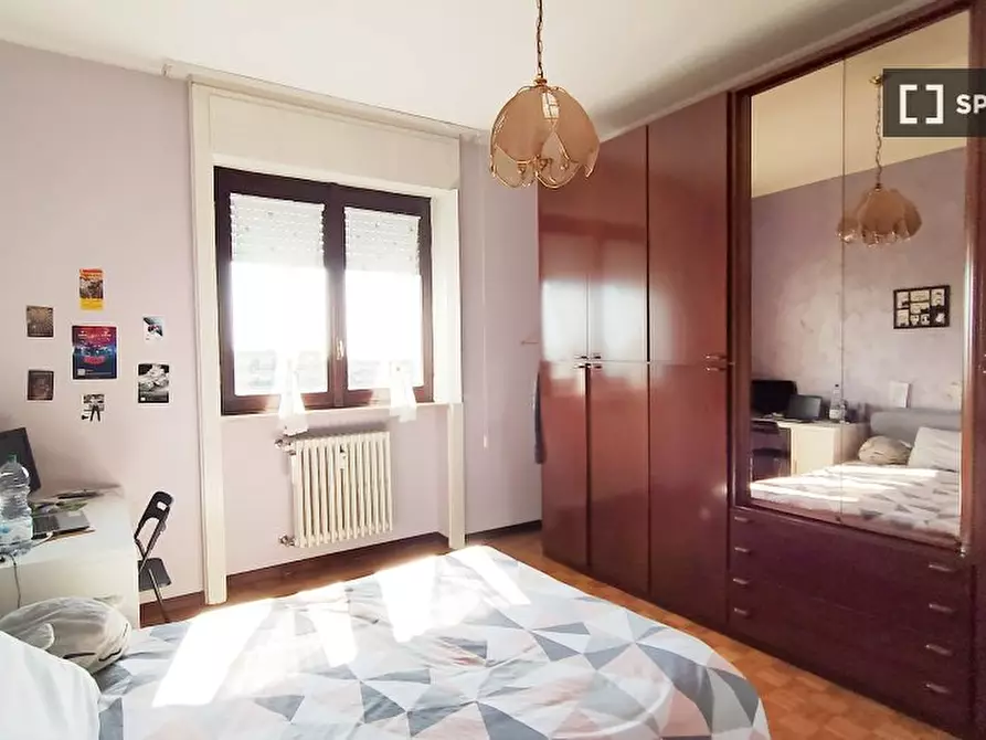 Immagine 1 di Camera condivisa in affitto  in Via Marco Polo a Corsico