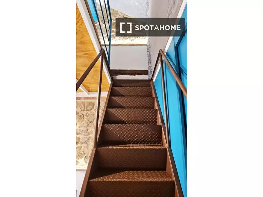 Immagine 13 di Appartamento in affitto  in Via S. Pellegrino a Napoli