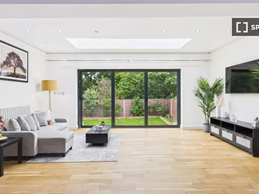 Immagine 1 di Appartamento in affitto  in Beaumont Rd a Croydon