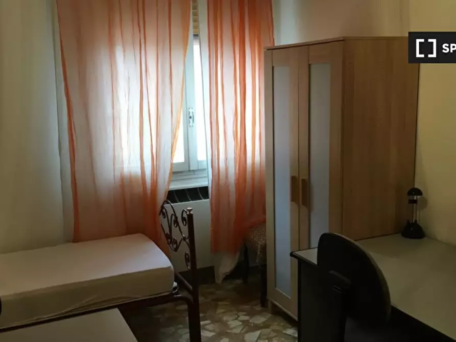 Immagine 4 di Camera condivisa in affitto  in Via Porrettana a Casalecchio Di Reno