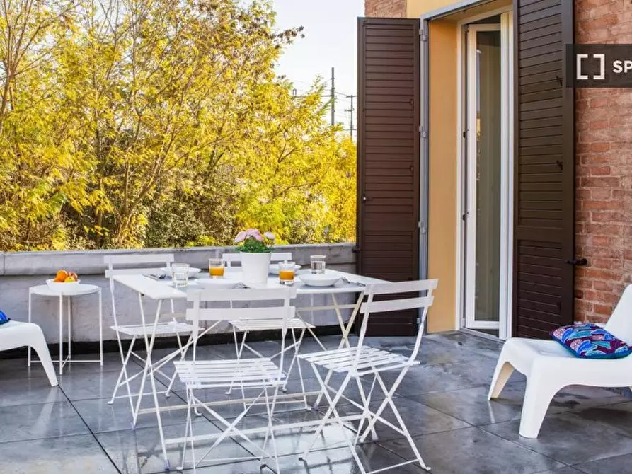 Immagine 5 di Appartamento in affitto  in Via Giuseppe Massarenti a Bologna