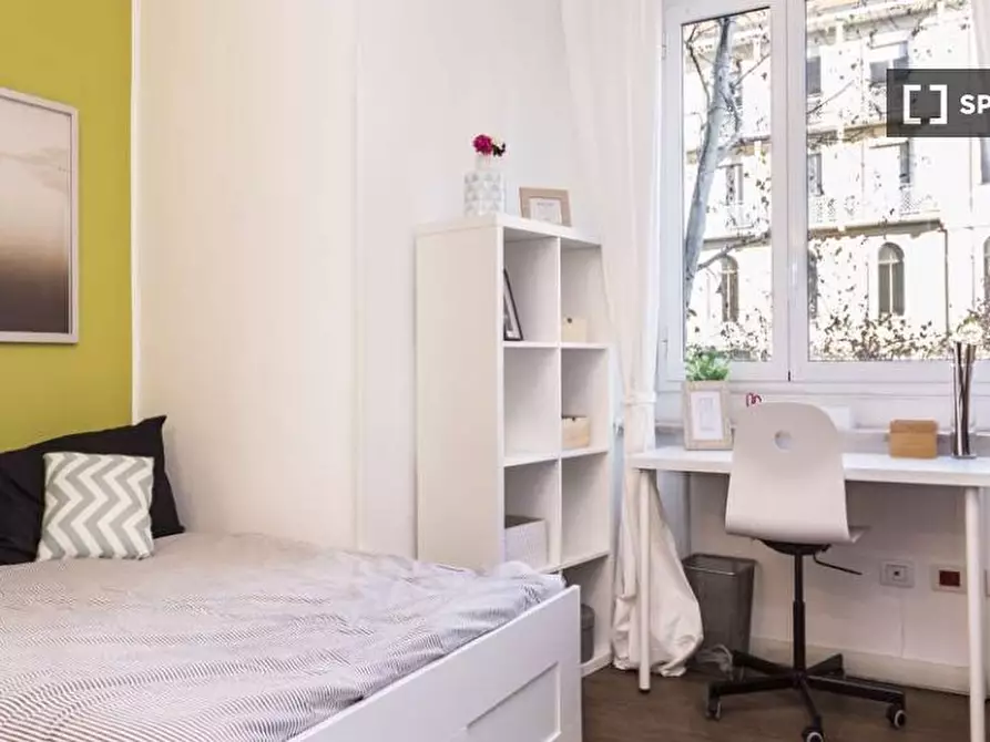 Immagine 3 di Camera condivisa in affitto  in Via Antonio Canova a Milano