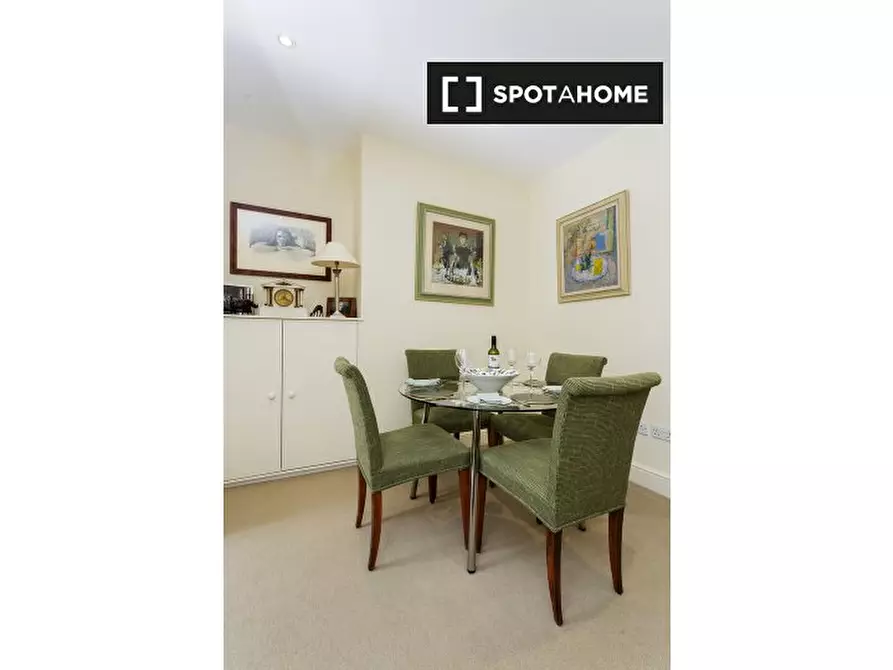 Immagine 5 di Appartamento in affitto  in Garden Flat a Hammersmith