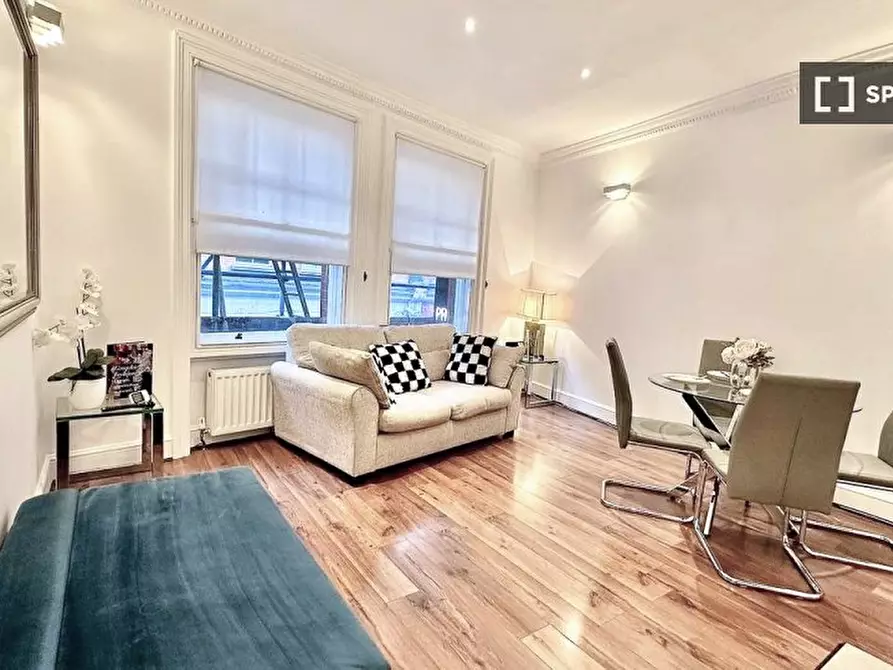 Immagine 3 di Appartamento in affitto  in B Kensington High St a Kensington